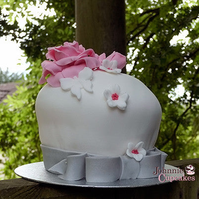 Wedding Cake - Johnnie Cupcakes