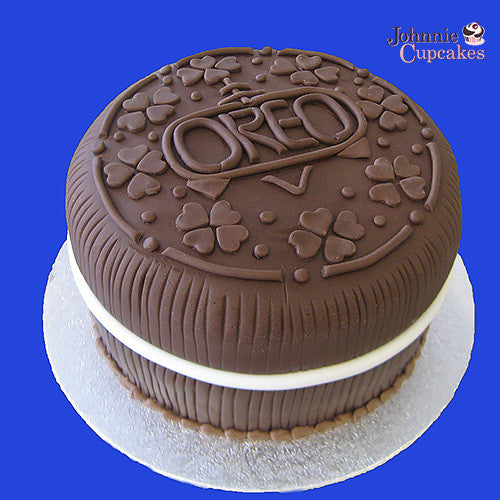 Oreo Cake - Johnnie Cupcakes