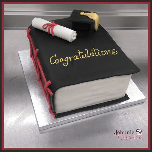 Graduation Cake - Johnnie Cupcakes