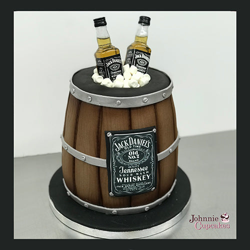 Barrel cake, the 'wood' is buttercream that I've engraved & painted, Ice  are mints🤣🥰 : r/cakedecorating